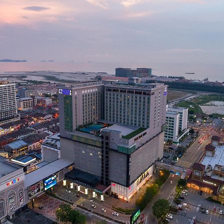 Hatten Hotel Melaka Eksteriør billede The hotel in 2019