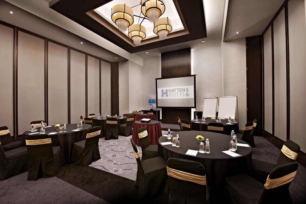 Hatten Hotel Melaka Eksteriør billede Meeting room