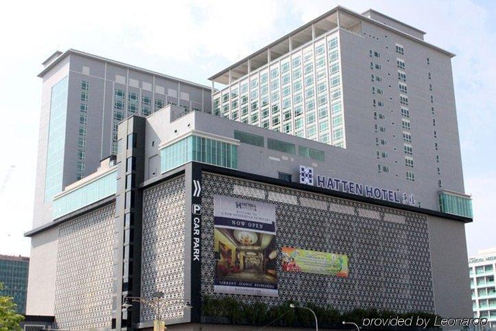 Hatten Hotel Melaka Eksteriør billede Hatten Hotel