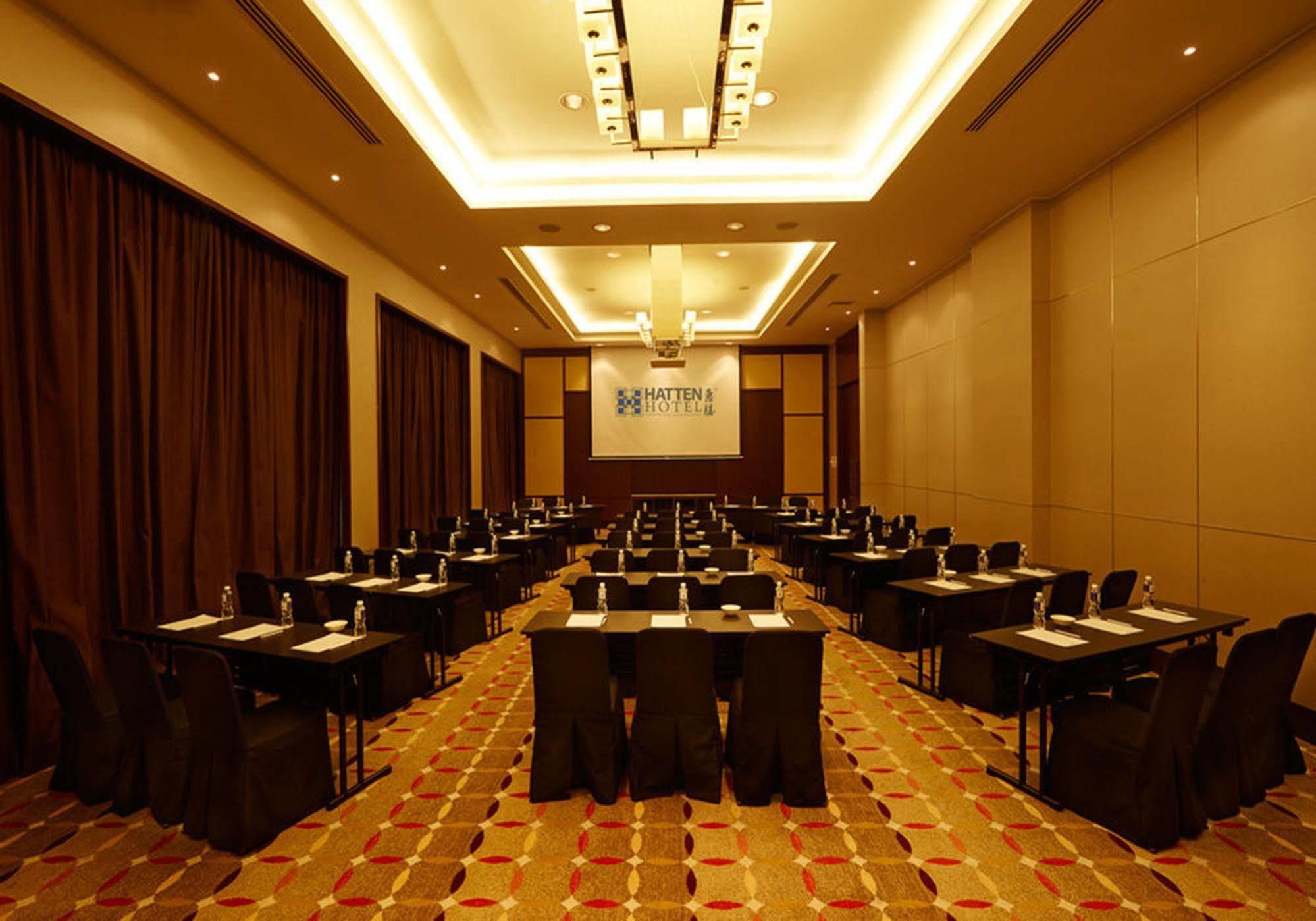 Hatten Hotel Melaka Eksteriør billede Meeting room