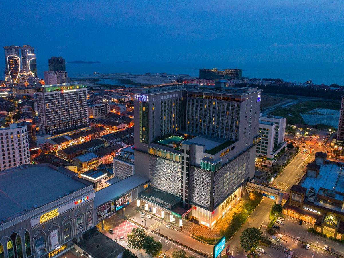 Hatten Hotel Melaka Eksteriør billede The Riverfront at Night