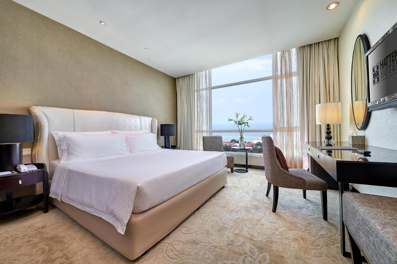 Hatten Hotel Melaka Eksteriør billede Deluxe Room
